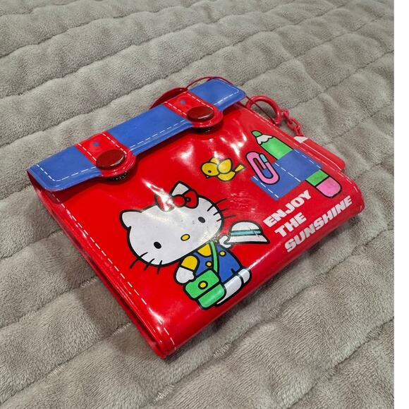 Vintage Hello Kitty Wallet Red Vinyl Close Snap WIth Card Holder - Picture 2 of 10